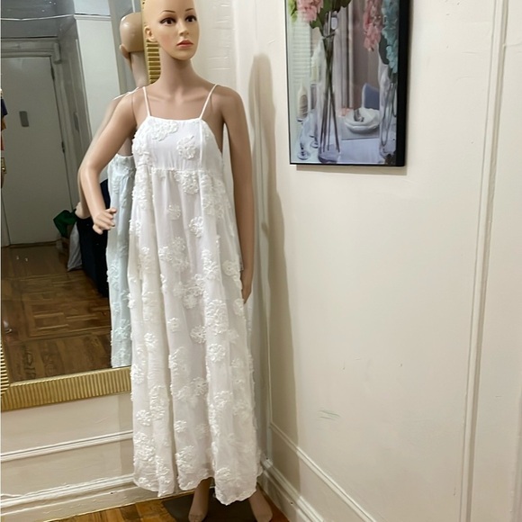 Pink Diamond White Textured Fabric maxi dress - Picture 12 of 13